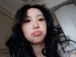 姐姐刚起床头发像什么一样乱_头型乱睡姿惹祸？这样整才服帖