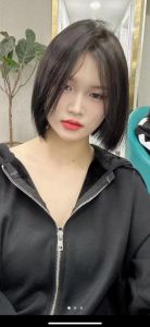 眼外留白较宽适合什么发型_宽眼距选蓬松卷发或侧分，显脸小显气质