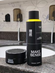 发胶用了必须洗头发吗_发胶伤头？少用勤洗护发！