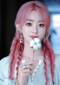 粉蓝头发麻花辫是哪个角色_《绝世唐门》王冬儿粉蓝麻花辫，标志性与男主角羁绊