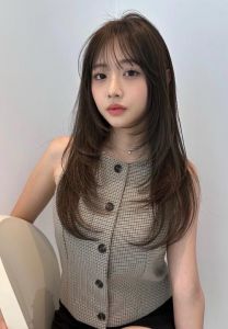 现代女性发型_利落个性推边短发，瘦脸锁骨新选择