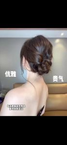 把马尾放到肩前叫什么发型_马尾扎侧肩显气质，螺旋双马尾超可爱