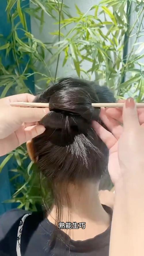 用筷子扎头发_简单优雅,现代东方美 用筷子扎头发_简单优雅,现代东方美