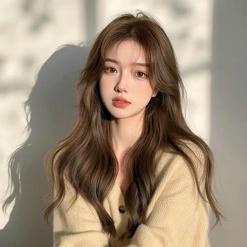 甜美可爱风格发型_女生发型很重要，选对发型更自信！