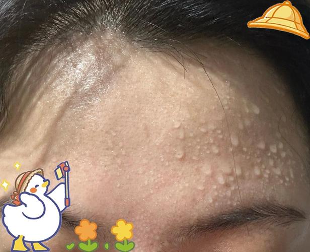 脸出汗适合化妆吗_吸油纸补妆，保湿防晒不能少！