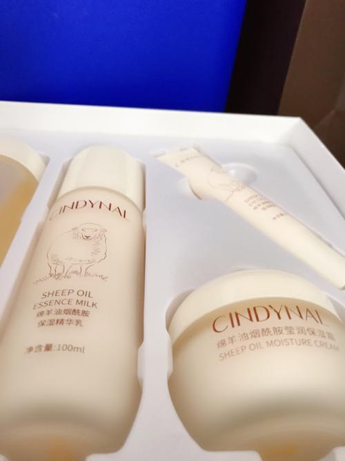 16岁青少年适合什么化妆品_16岁痘痘肌专用温和面霜，控油修护舒缓，安全不刺激