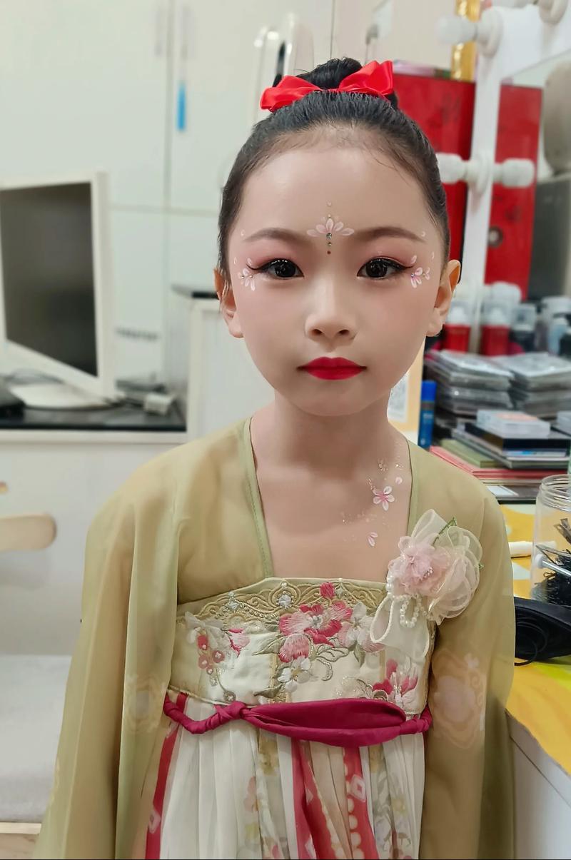 奇妙化妆小公主_换装收集DIY，时尚成长！