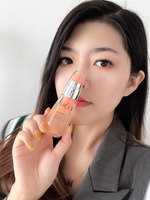 高个子女生一打化妆品_显比例又自信