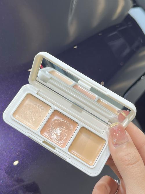 桢奈奶酪遮瑕膏18岁可以用吗_18岁用桢奈遮瑕膏需谨慎