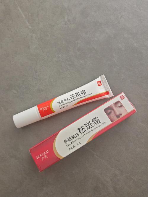 遮脸上的斑用什么化妆品好_遮瑕粉底巧用,遮盖脸斑效果好 遮脸上的斑用什么化妆品好_遮瑕粉底巧用,遮盖脸斑效果好