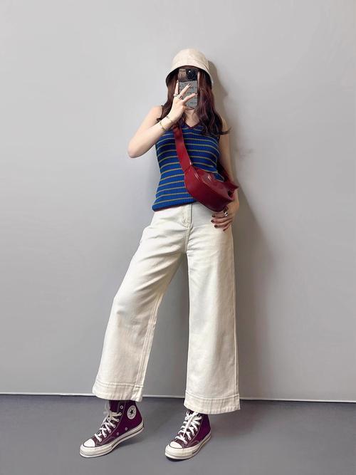 矮个子适合穿白色裤子吗_矮个子穿白色裤,选对显高又百搭 矮个子适合穿白色裤子吗_矮个子穿白色裤,选对显高又百搭