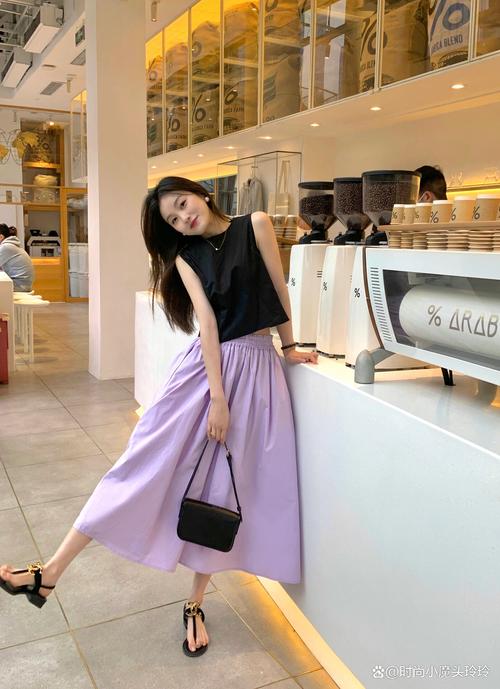 香芋紫裙子搭配什么鞋子_香芋紫裙子搭配指南