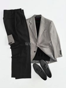 男灰色裤子最佳配色表_百搭高级，四季皆宜！