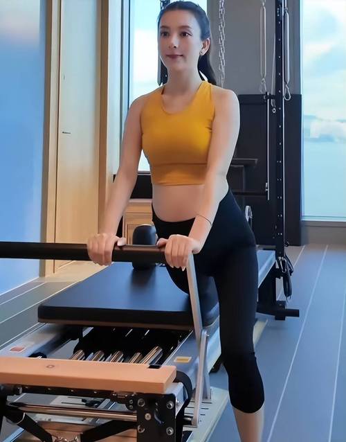 娶一个练瑜伽的老婆_独立魅力与婚姻平衡之道