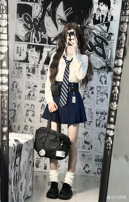 绀色上衣配黄调格裙好看吗_绀色上衣搭黄裙卡其裙显气质 绀色上衣配黄调格裙好看吗_绀色上衣搭黄裙卡其裙显气质