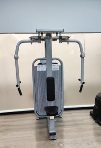 直臂夹胸训练器_高效环保健胸好帮手