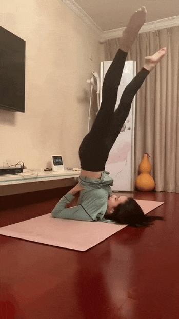 让老婆练瑜伽好吗_老公鼓励老婆练瑜伽，健康美丽又和谐