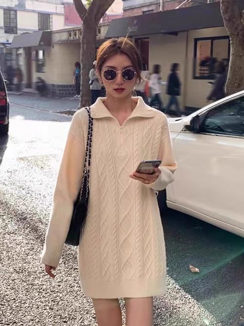 套头毛衣和拉链毛衣哪种实用_拉链毛衣比套头更方便时尚，显瘦百搭！