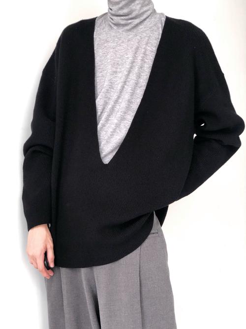 男v领毛衣配什么裤子_衬衫裤皮衣全搞定 男v领毛衣配什么裤子_衬衫裤皮衣全搞定