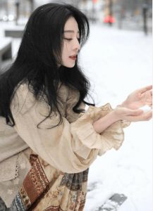 范冰冰冬季穿搭_时尚多变，魅力十足！