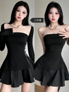 赵粤黑色抹胸搭配超短裙_赵粤黑裙抹胸，性感自信展魅力