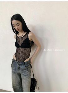 背头配蕾丝连体裤霸气明艳_蒋欣蕾丝造型显高显瘦，气质爆棚！