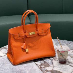 爱玛橙色最佳配色表_暖黄皮挚爱，尊贵显气色