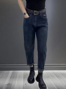 有小肚腩适合穿什么裤子_避开阔腿裤，选纸袋裤奶奶裤显瘦