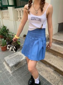 青蓝色裙子配什么鞋子_青蓝裙搭配鞋，显气质显风格