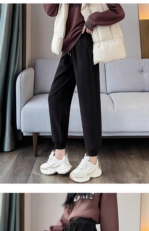 冰川蓝配黑色运动裤好看吗_冰川蓝上衣配黑裤，舒适显瘦懒人穿搭