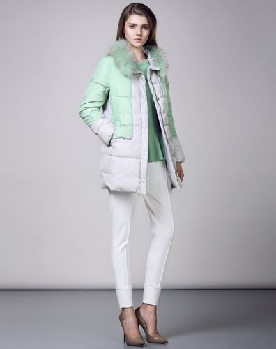 灰湖绿羽绒服配什么颜色_百搭清新,简约大气 灰湖绿羽绒服配什么颜色_百搭清新,简约大气