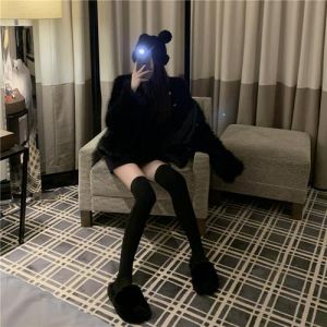 腿环搭配黑色小腿袜穿搭_黑丝腿环，显瘦显气质，个性穿搭必备！