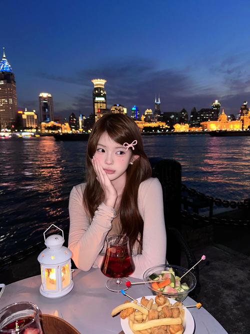 白水纯欲天花板穿搭_简约纯净，自然高级感