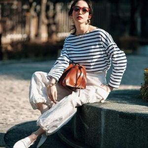 日杂推荐比较新穿衣搭配技巧_日杂风穿搭显年轻，简约舒适显气质