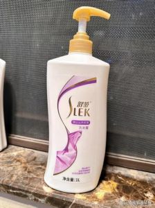 仅去油的老式洗头膏养不养头发_控油洗发水能改善油性脱发，但别乱用！