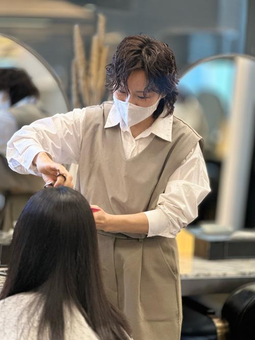 被称赞听得懂话的发型师_怀化李静理发30元,手艺好被赞人民的理发师 被称赞听得懂话的发型师_怀化李静理发30元,手艺好被赞人民的理发师