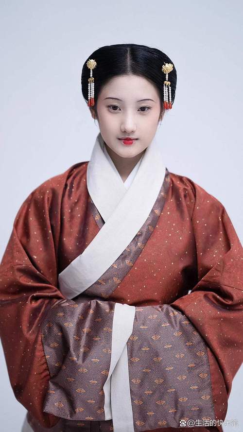 西汉女性发型_等级有别，高耸与椎髻显尊卑