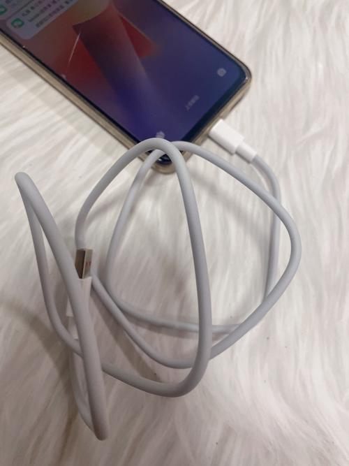 数据线插头发烫_数据线发烫怎么办？注意安全！