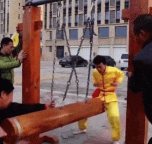 内功铁布衫练法_内外兼修硬气功，强身健体磨意志