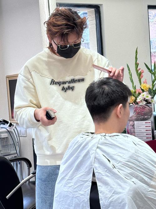 被称赞听得懂的发型师是_懂你需求的理发师走红,全国同行来偷师! 被称赞听得懂的发型师是_懂你需求的理发师走红,全国同行来偷师!