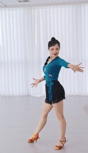 练拉丁舞的岳母_澳洲萨克斯手Tim中国寻爱记，因舞蹈结缘幸福美满