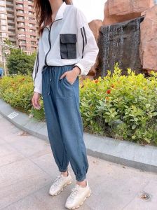 爬山适合穿牛仔裤吗_户外爬山别穿牛仔裤，选专业裤更舒适安全