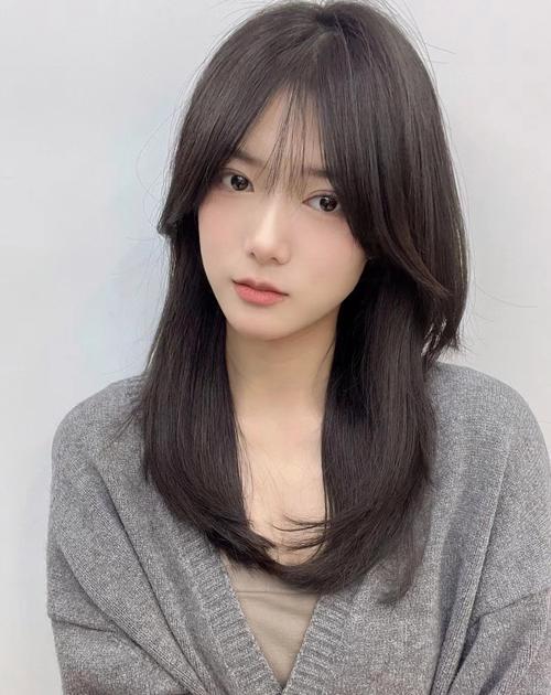 黑茶色头发会不会老气_显年轻又百搭,适合所有人! 黑茶色头发会不会老气_显年轻又百搭,适合所有人!