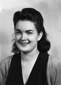 上个世纪韩国妇女发型_从麻花辫到卷发，自信最美！