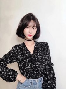 典雅感短发内扣波波头_时尚减龄，修饰脸型