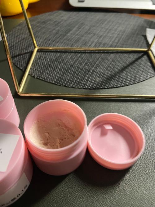 东大美白霜使用方法_敏感肌友好，坚持美白！