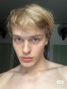 纯种日耳曼人头发是直得吗_日耳曼人并非全是金直发，外貌特征多样