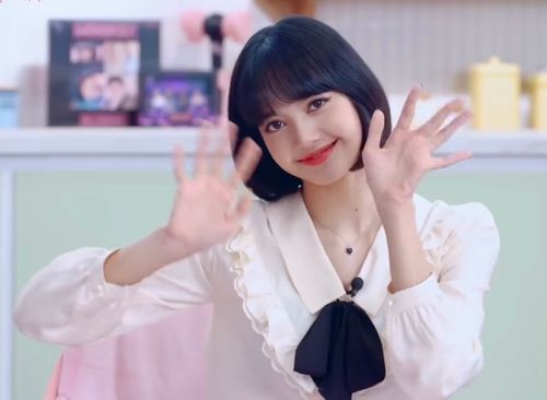 丽莎短发_BLACKPINK LISA短发惊艳，时尚百搭引领潮流