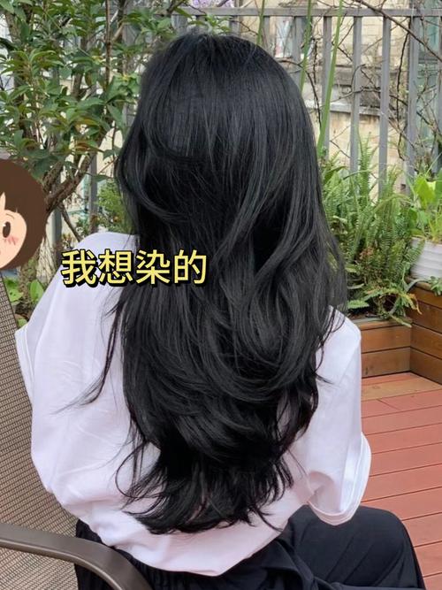 染过黑色的头发怎么褪色_洗护发小妙招，温和褪色养发