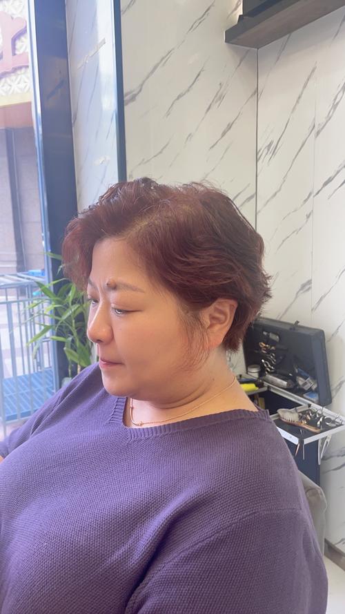 胖了头发会变少吗_肥胖可能导致脱发,激素失衡营养吸收差等因素影响头发健康改善饮食增加运动调节情绪有助于改善脱发 胖了头发会变少吗_肥胖可能导致脱发,激素失衡营养吸收差等因素影响头发健康改善饮食增加运动调节情绪有助于改善脱发